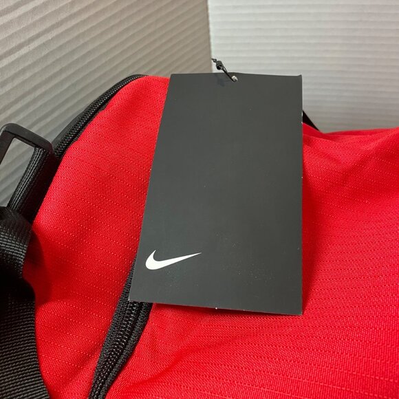 Nike Red & Black Duffle Bag With White Logo 2503 Cu In Capacity Durable Polyeste - Picture 4 of 16